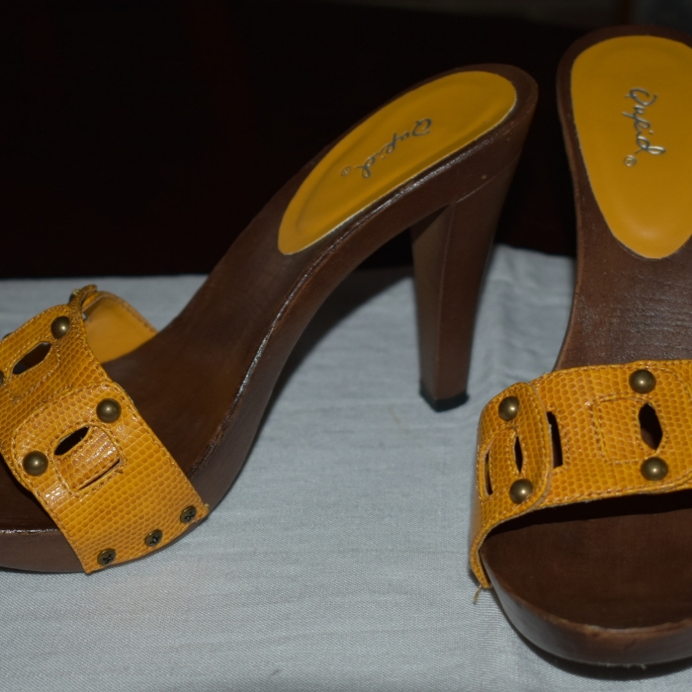 Women's Shoes